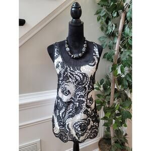 Express Blouse Women's Large Black White Polyester Sleeveless Scoop Neck